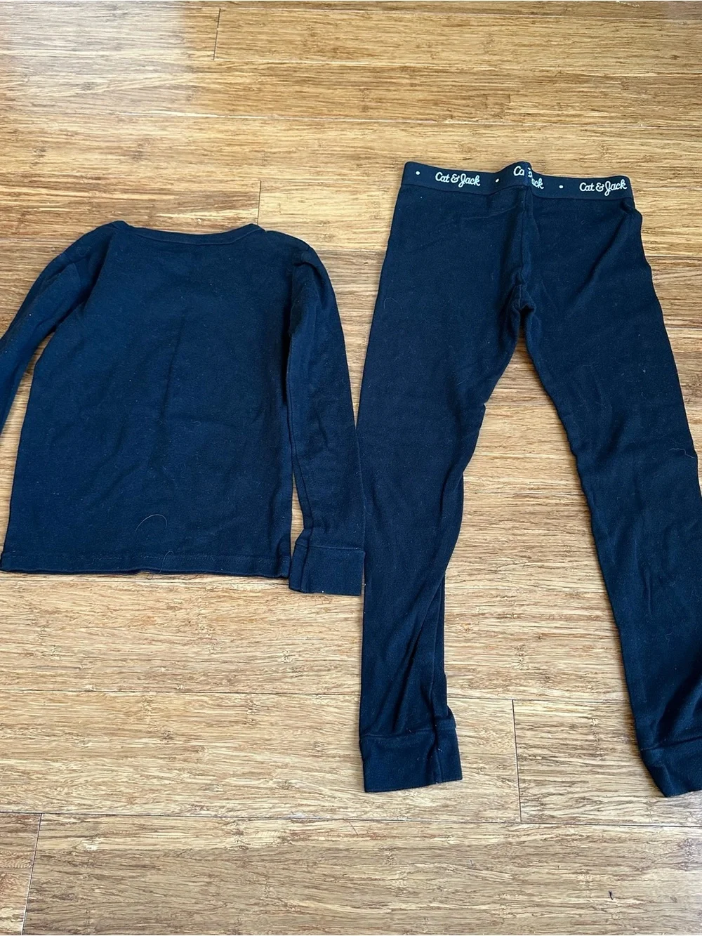 CAT & JACK Black‎ Glow Skeleton Kids Size 6 Long Sleeve Pajama Set